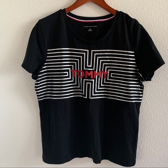 Tommy Hilfiger Black Tee T-Shirt with Geometric Graphic Preppy Classic Large - Picture 1 of 4